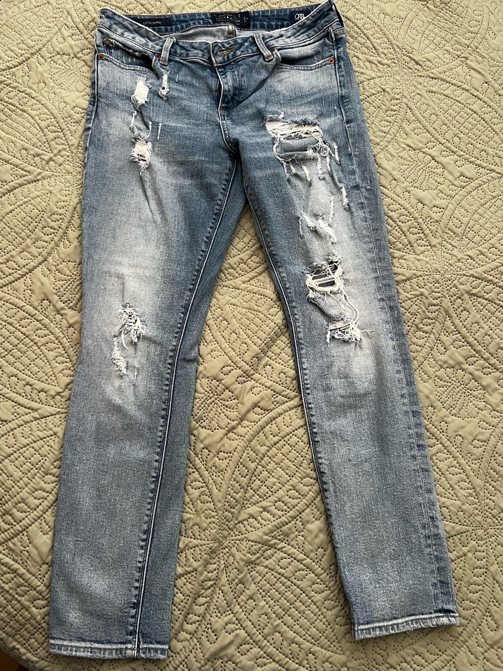 Lucky Brand Lolita Distressed Embroidered Jeans 8/29